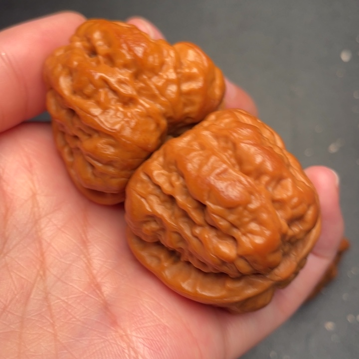 秦岭野生核桃文玩