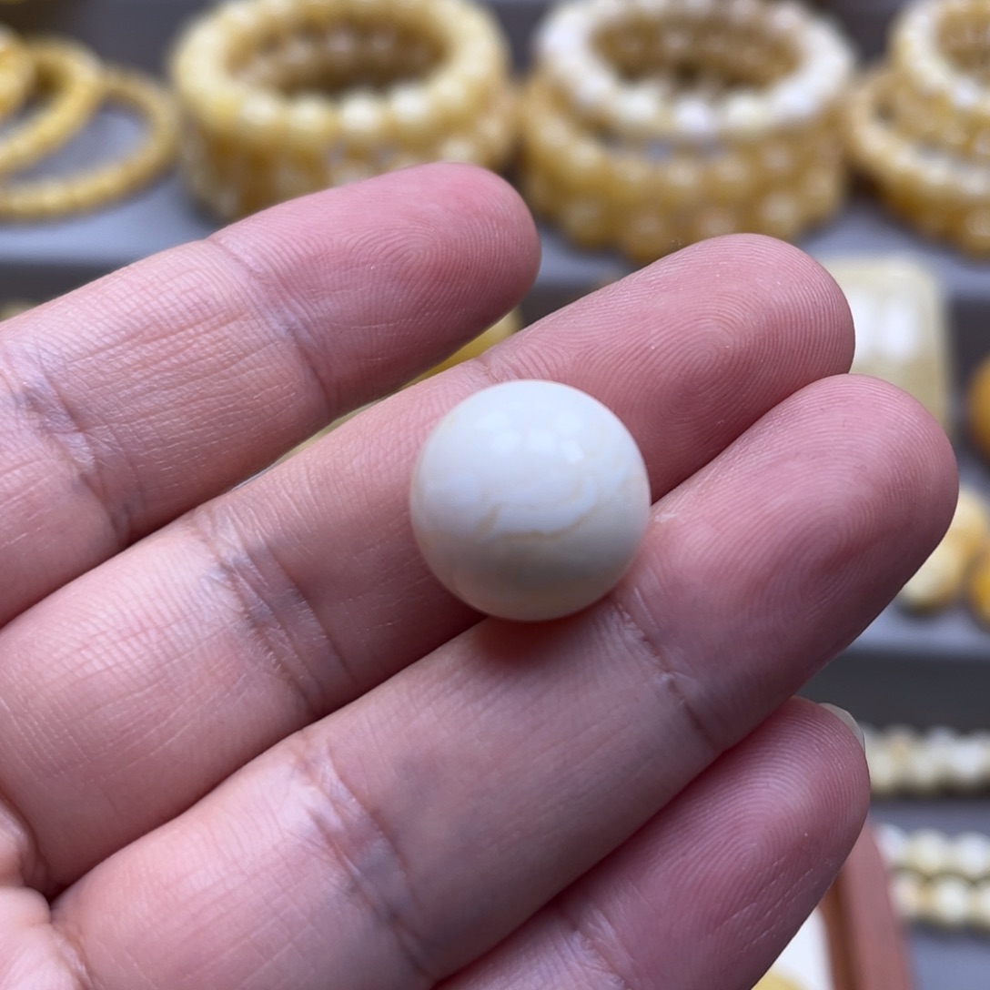 十***梦琥珀未镶嵌颈饰吊坠