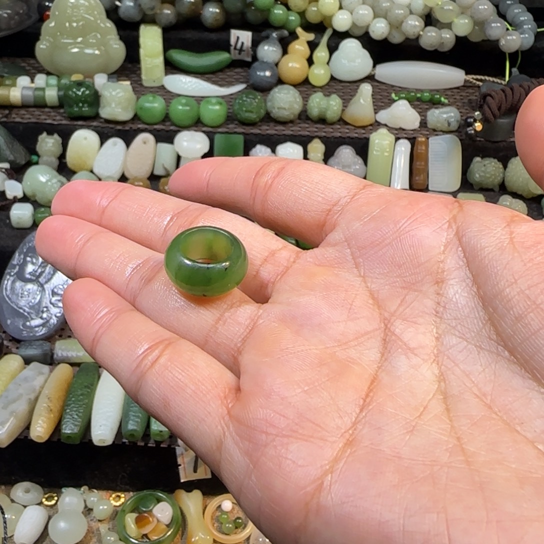 和田玉未镶嵌颈饰碧玉跑环