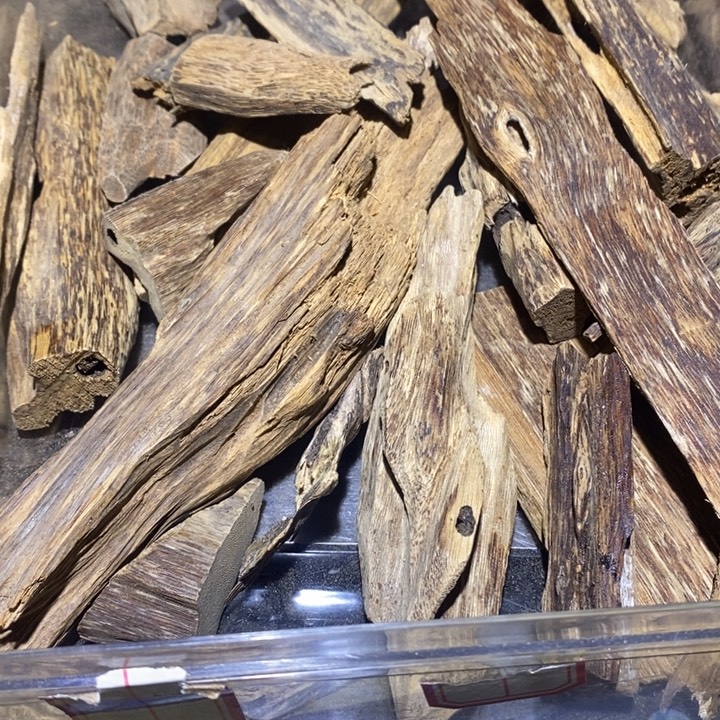 蓝***9沉香碎屑沉香多产地