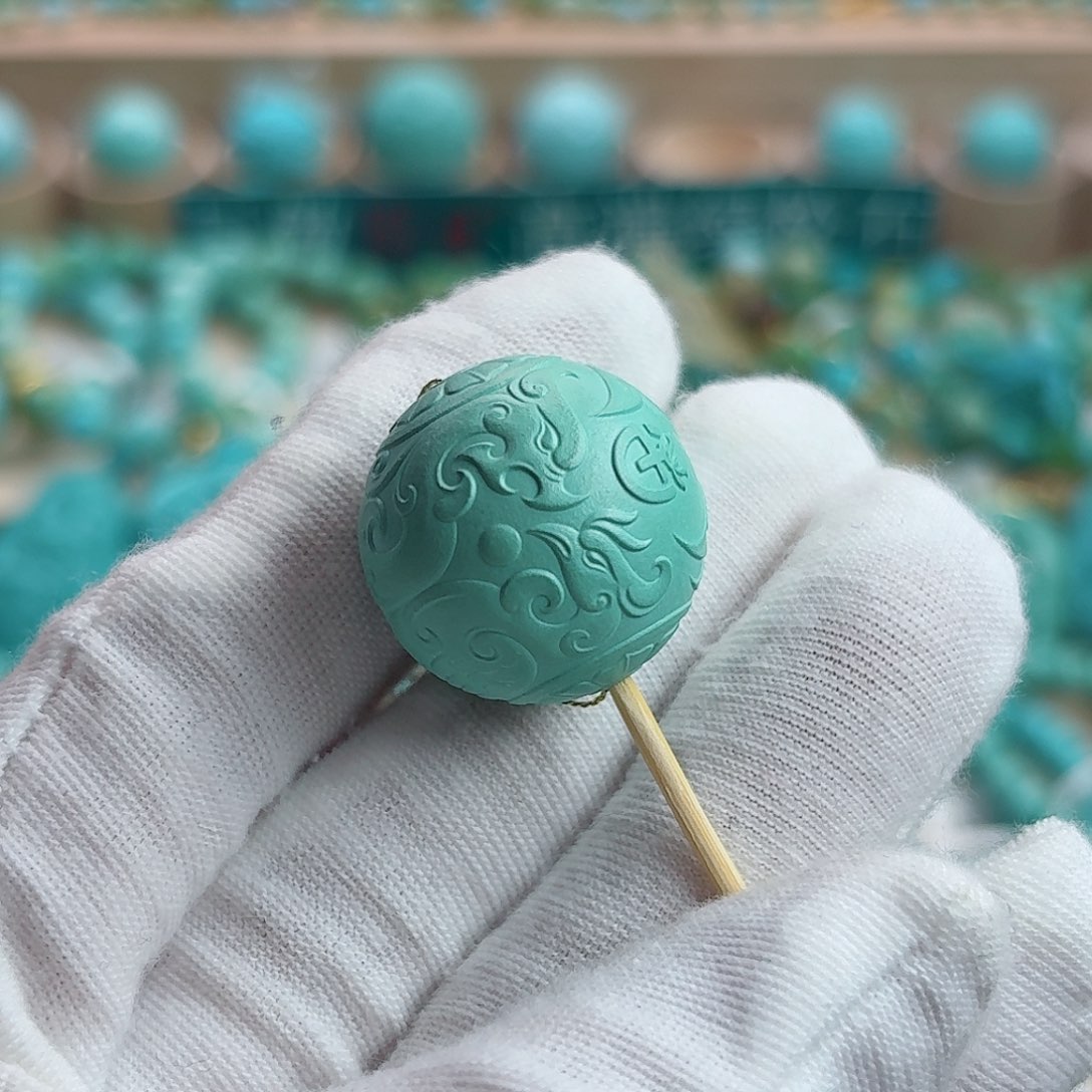 绿松石未镶嵌珠宝奇石