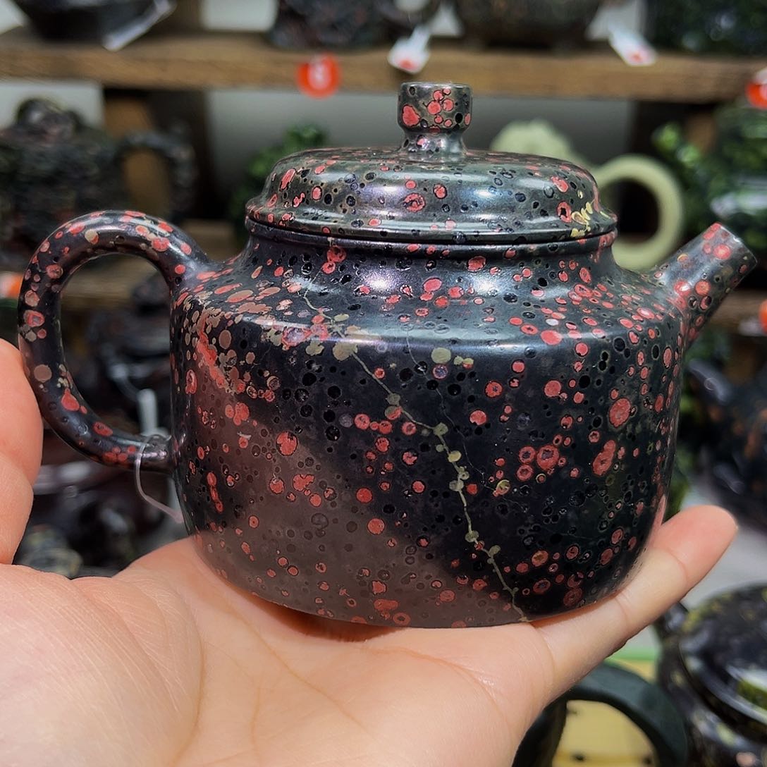 梅花石安山玉德宗壶微瑕240cc