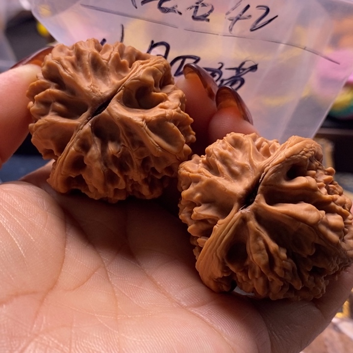 小***猫文玩核桃吊坠大沽石