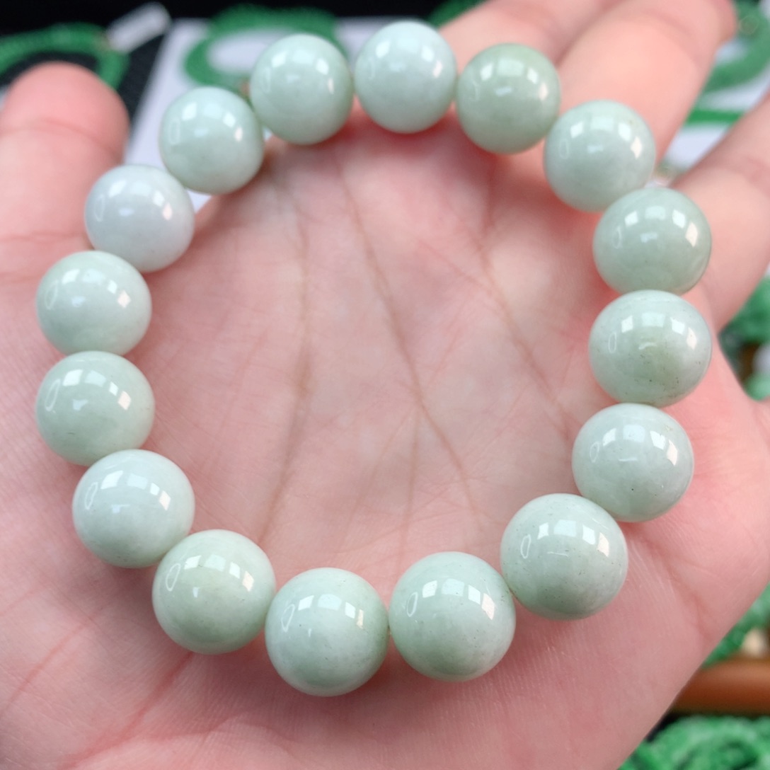 翡翠手链未镶嵌翡翠