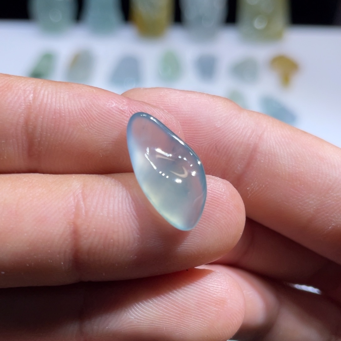 颈饰未镶嵌翡翠随形