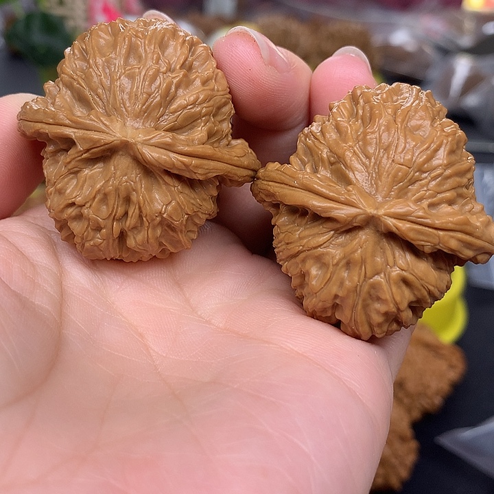 吊坠文玩核桃饭**?42白狮子