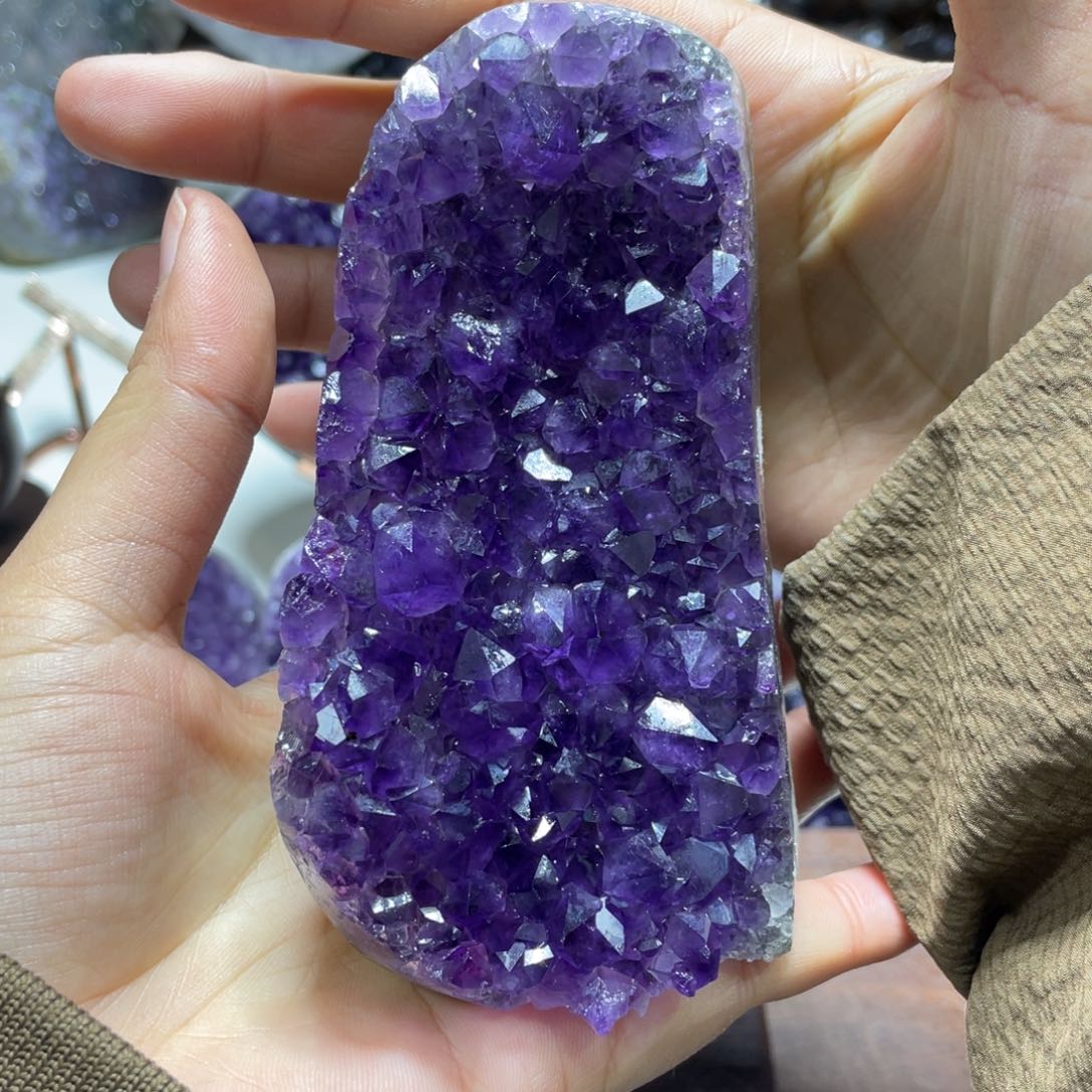 紫晶大型摆件（非配饰）未镶嵌