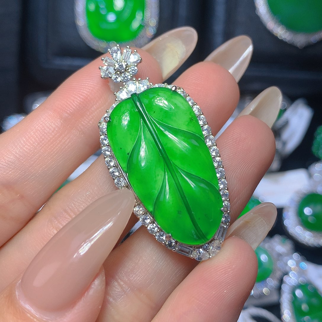 翡翠吊坠(不含链)银S925镶嵌翡翠