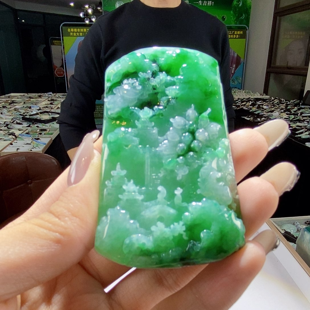颈饰未镶嵌翡翠翡翠