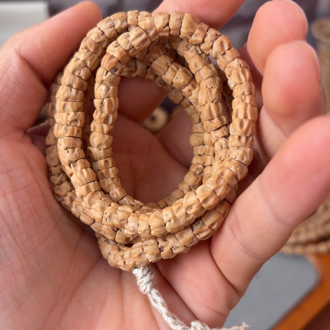 阿***瓦吊坠柏香籽/百香籽