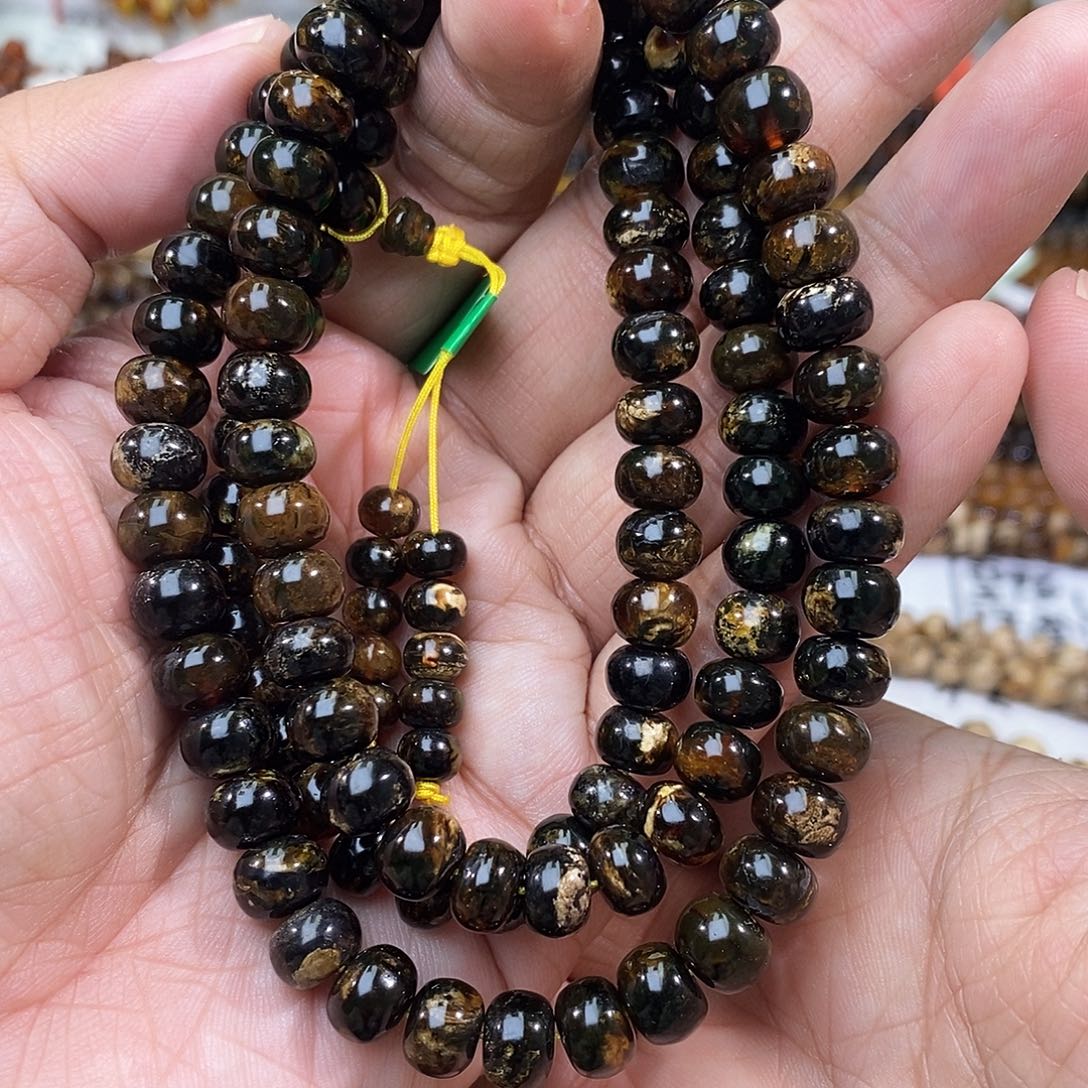 琥珀未镶嵌手链8黑花