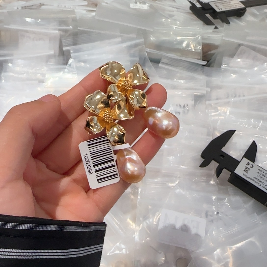 淡水珍珠耳饰合金