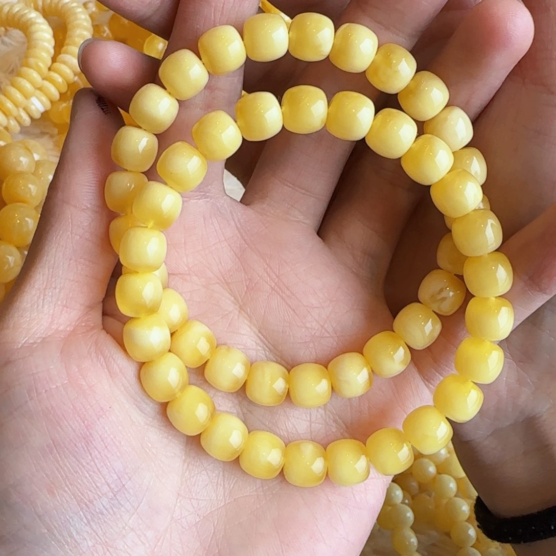 蜜蜡裸石未镶嵌多样性发一