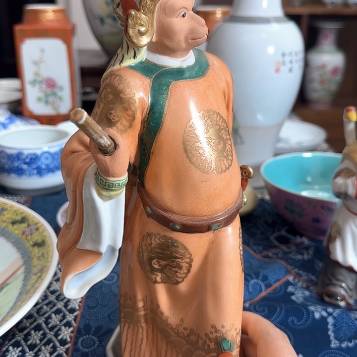 景德镇陶瓷艺术品戈****酒