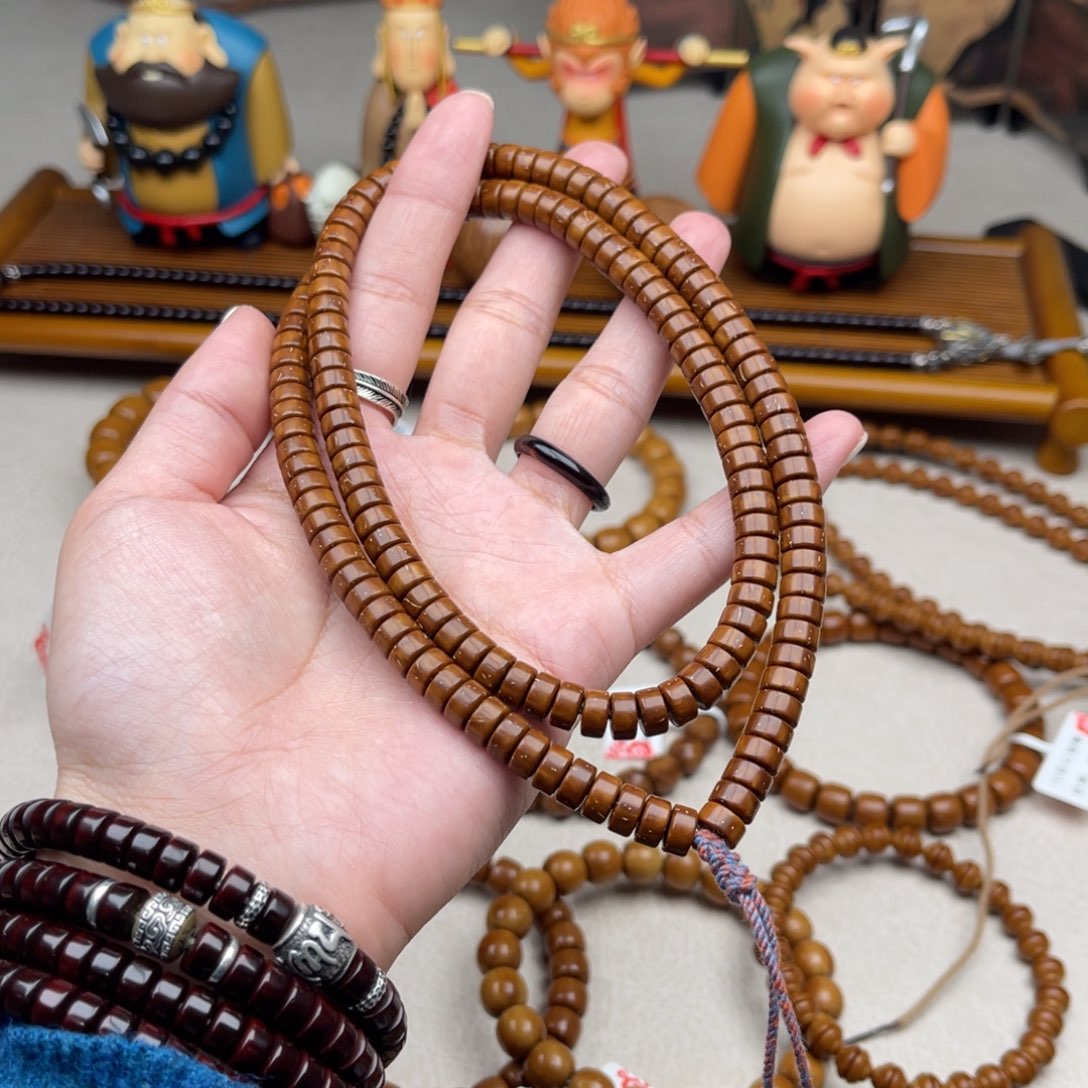 紫金鼠手串打****六74纯肉脖挂福利