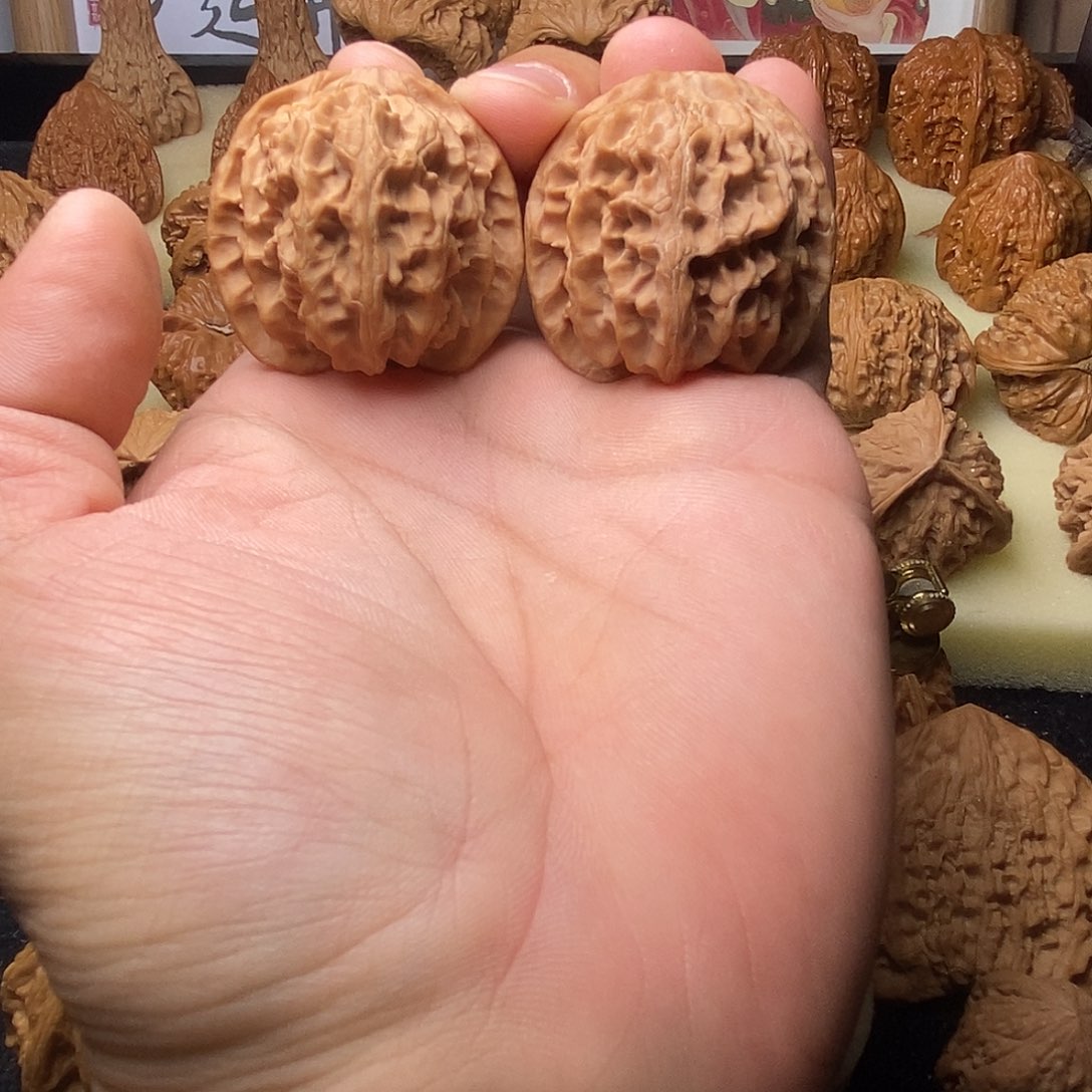 文玩核桃把件原桩苹果39