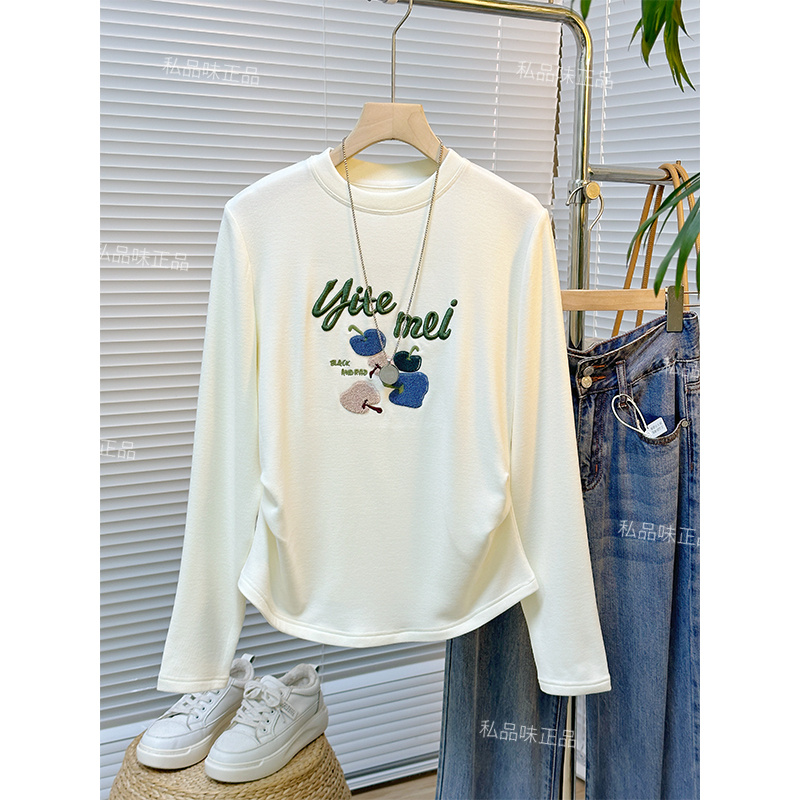 SPW私品味  2025年秋冬新德绒立体刺绣植绒图案长袖打底衫SS2310