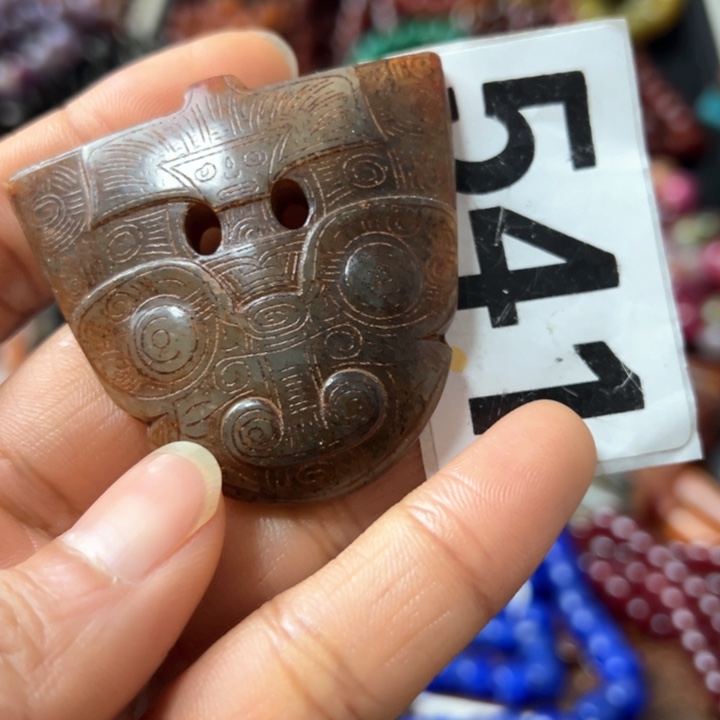 和田玉（糖玉）颈饰未镶嵌