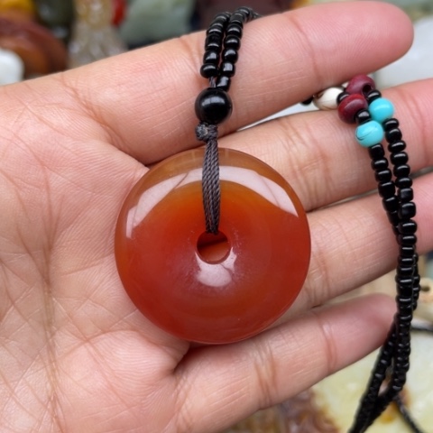 玛瑙/玉髓颈饰未镶嵌1