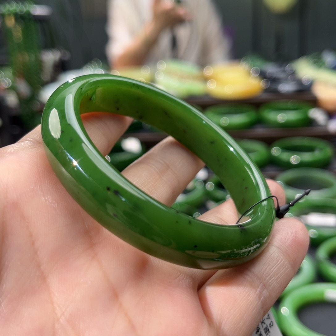 和田玉（碧玉）手镯未镶嵌