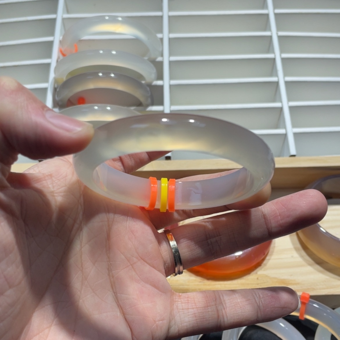 【闪购商品】玛瑙/玉髓手镯合金2.6