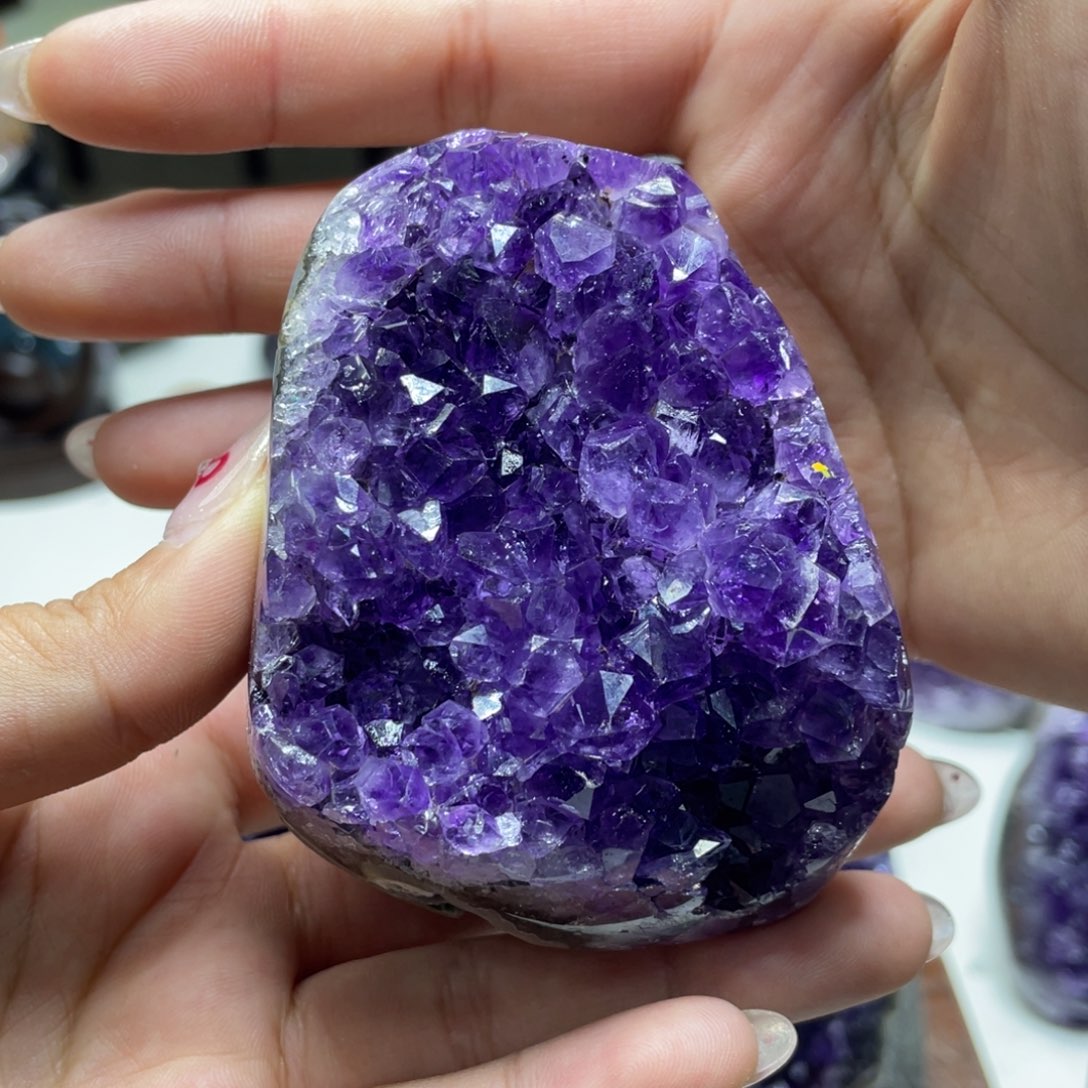 紫晶大型摆件（非配饰）未镶嵌