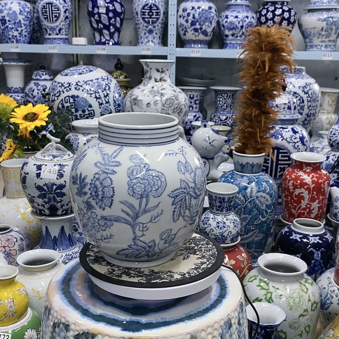 【闪购商品】摆件大肚瓶瓷器摆件………………………………