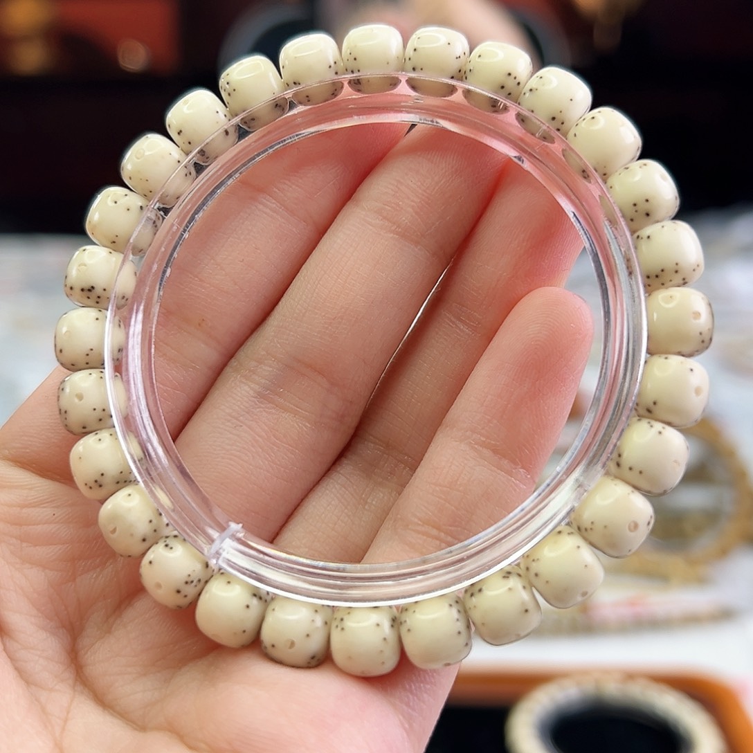 手串星月菩提Fqh8*7玉化骨瓷白 贯穿通体留白 颗粒星