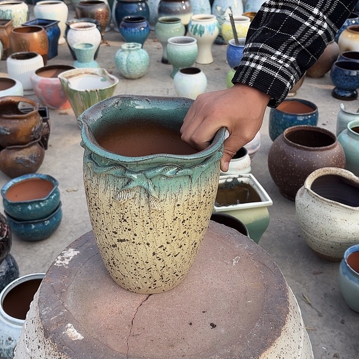 高度26厘米口20厘米