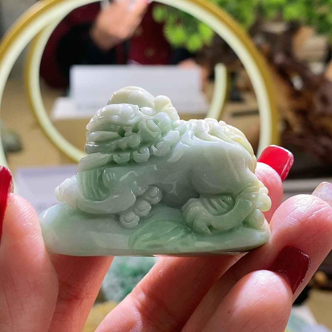 【闪购商品】翡翠颈饰未镶嵌狮子