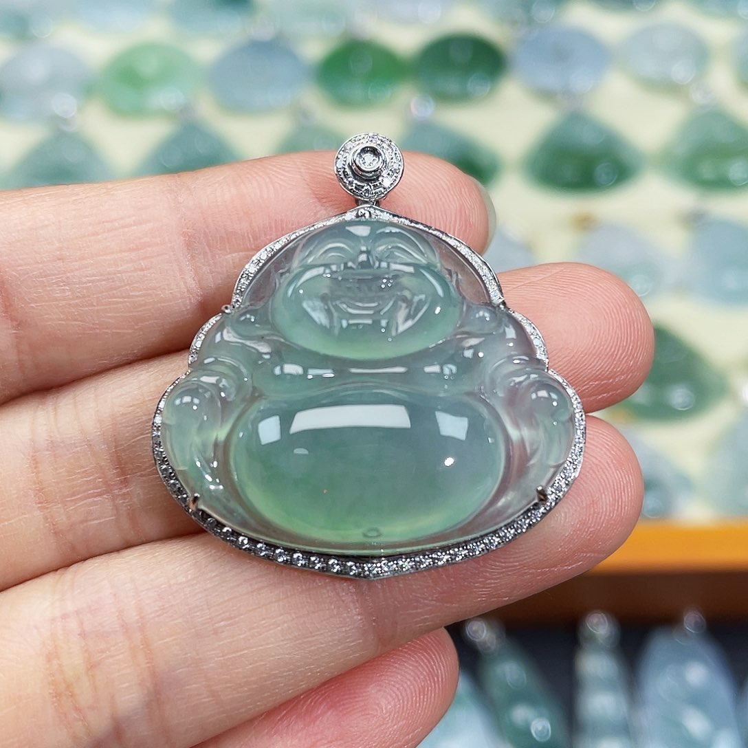 翡翠颈饰18K金镶嵌吊坠