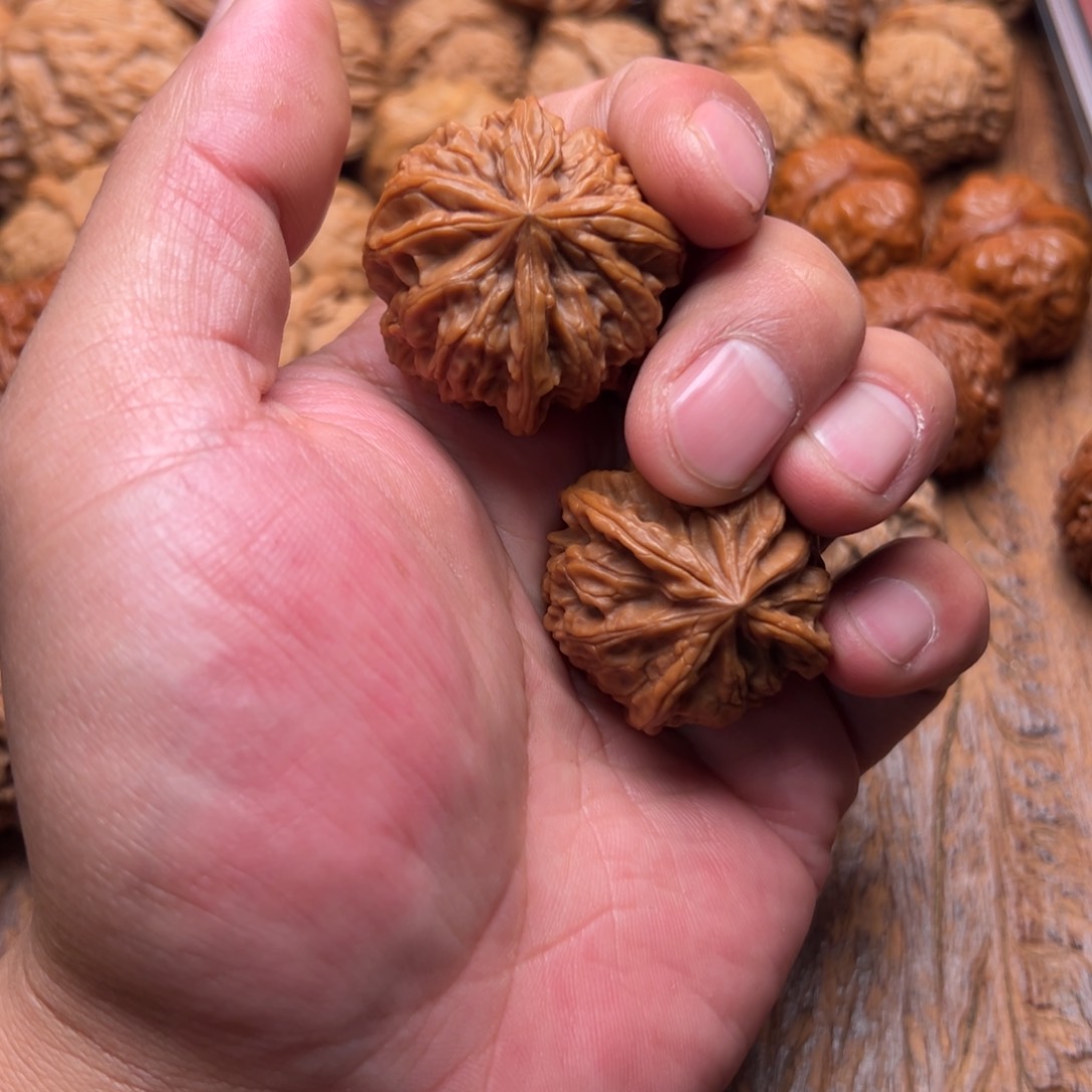 文玩核桃把件阿*四棱