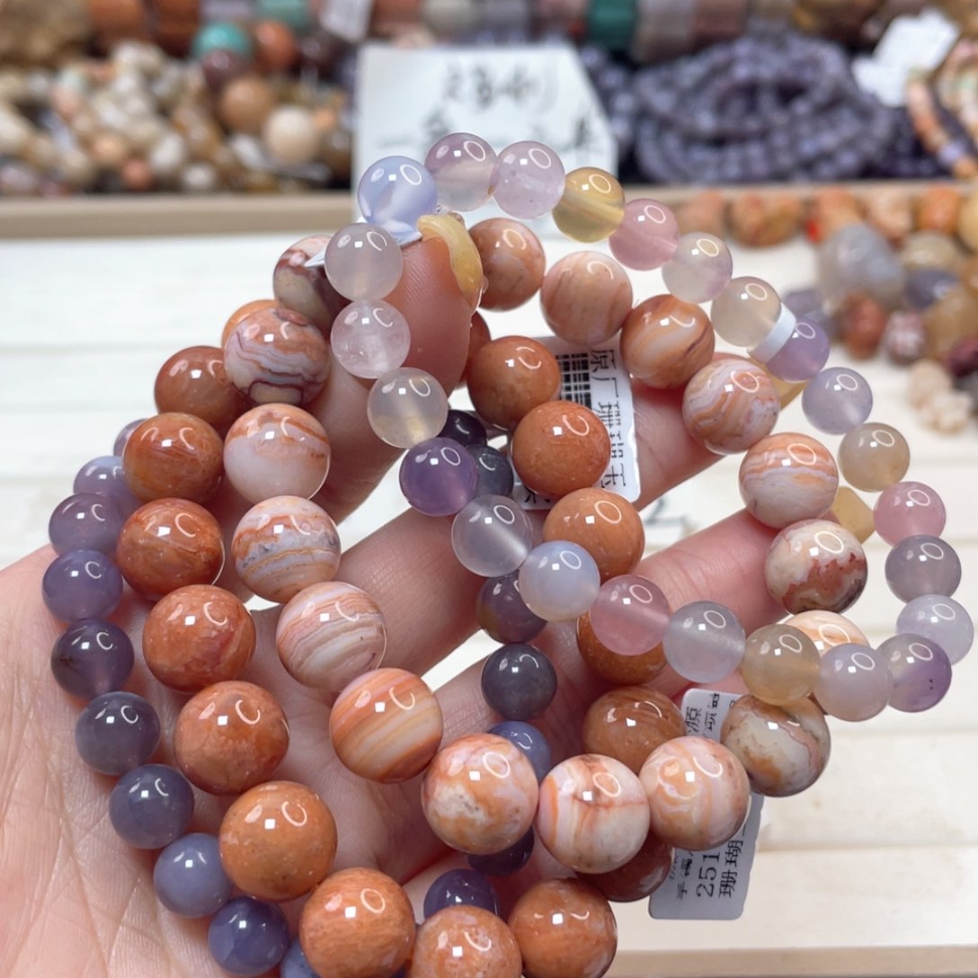 未镶嵌手链硅化珊瑚（珊瑚玉）t**n302