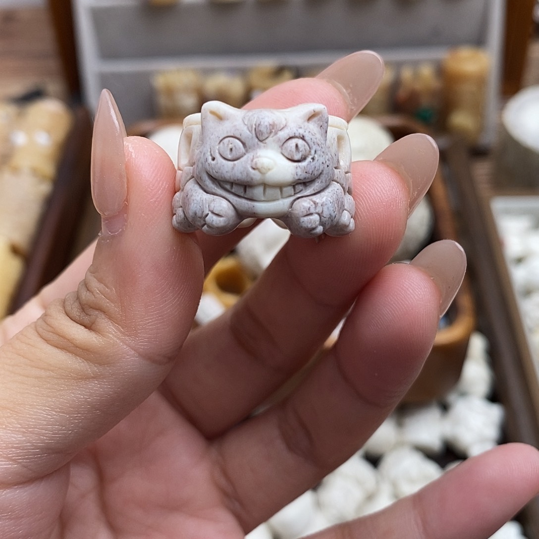 鹿骨把件c8龙猫跑环