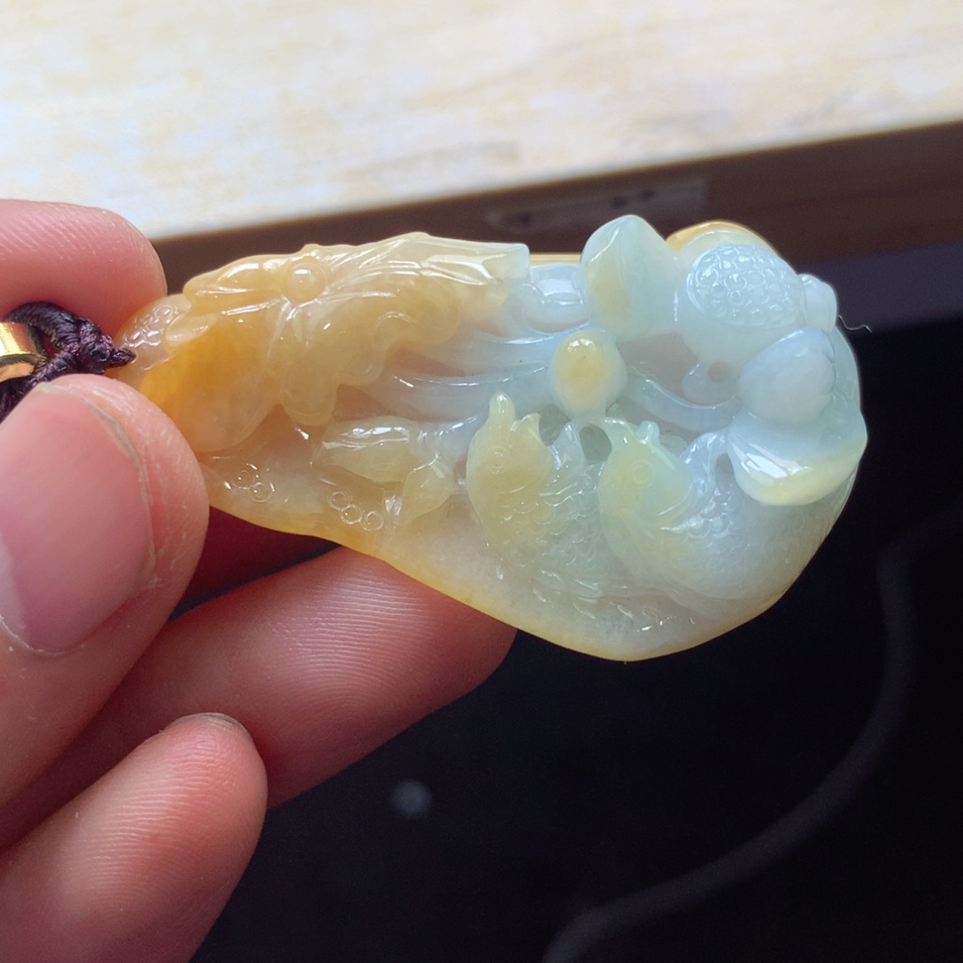 翡翠颈饰未镶嵌吊坠