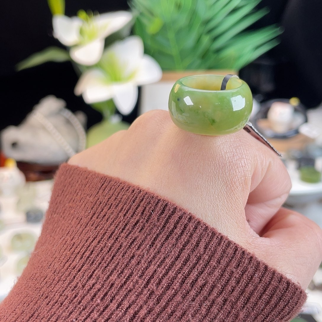 和田玉未镶嵌戒指E139黑羊洞墩墩16.9