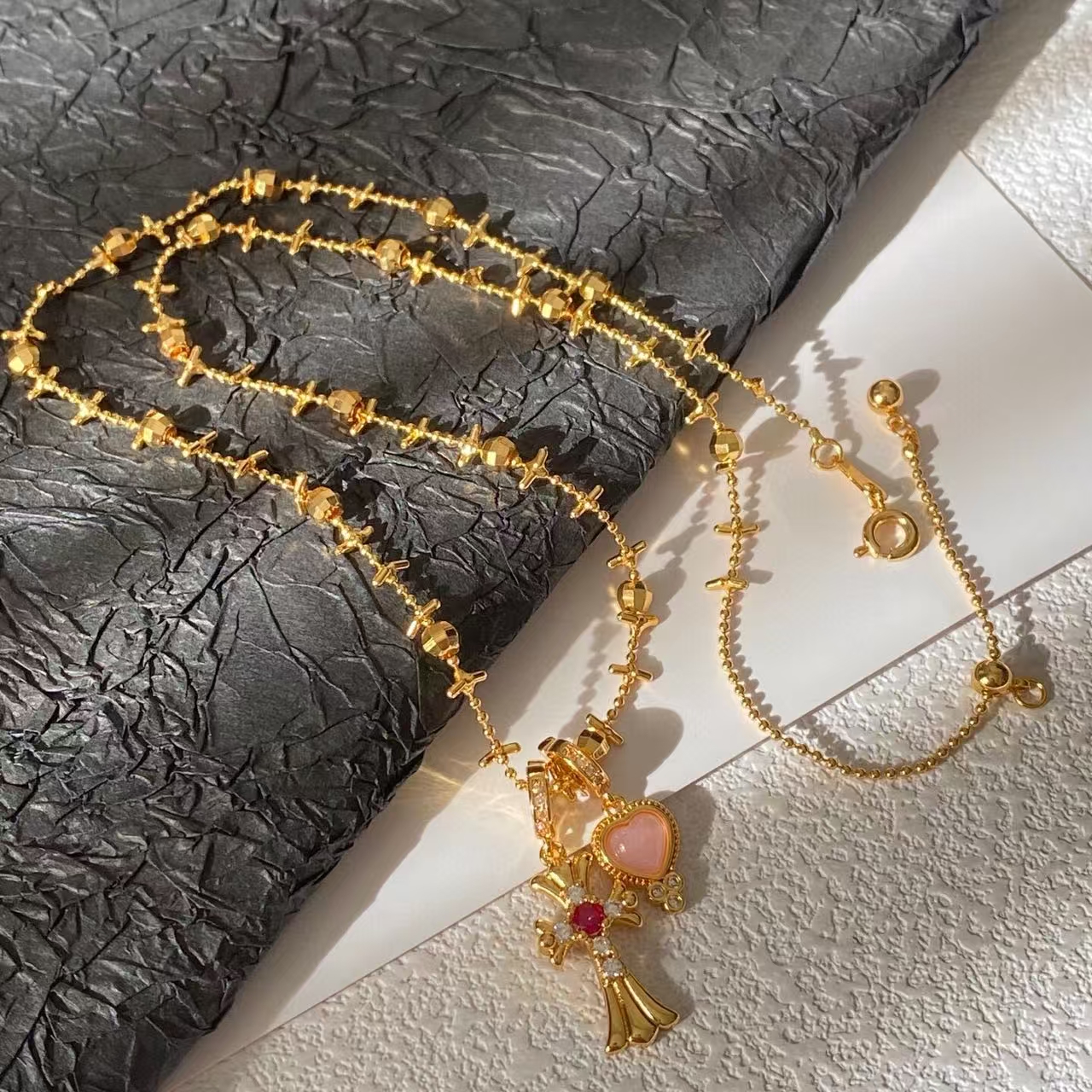 B898金色克克粉色爱心闪闪项链