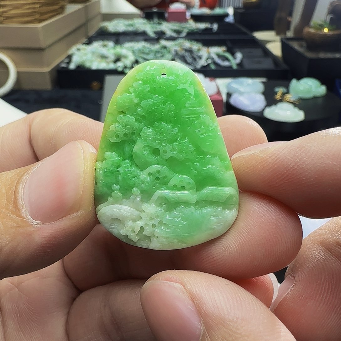 翡翠吊坠(不含链)未镶嵌