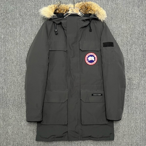 95新 CANADA GOOSE 灰色远征长款羽绒服/M码/95新/13401