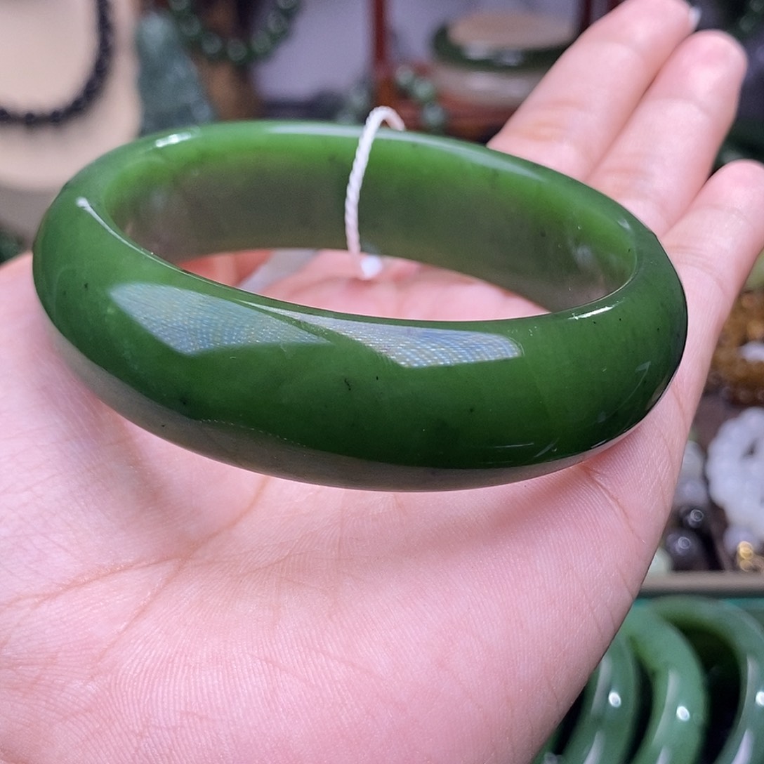 和田玉老料碧玉辣绿菠菜绿宽版手镯58.8.未镶嵌@**✔