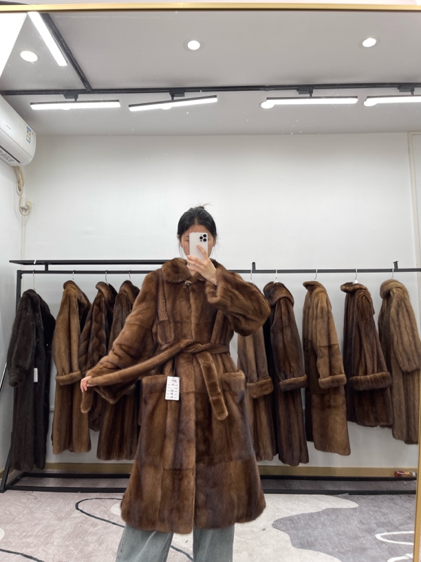 YY103蜜棕色中古进口水貂毛外套，肩宽42胸围112衣长110袖长60