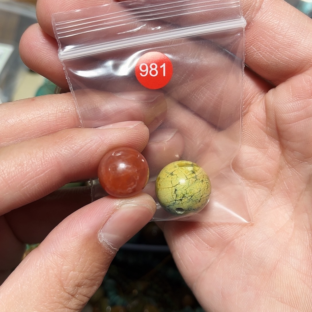 飞***恩南红玛瑙未镶嵌珠宝奇石