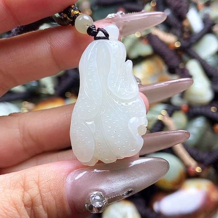 和田玉颈饰未镶嵌