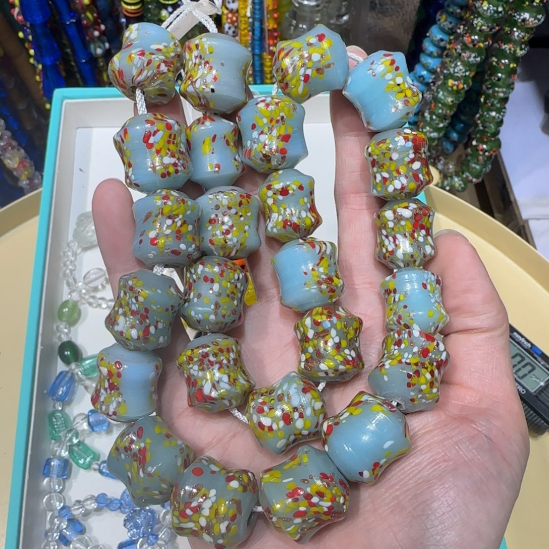 琉璃非金属灰白烟花彩绘琉璃珠