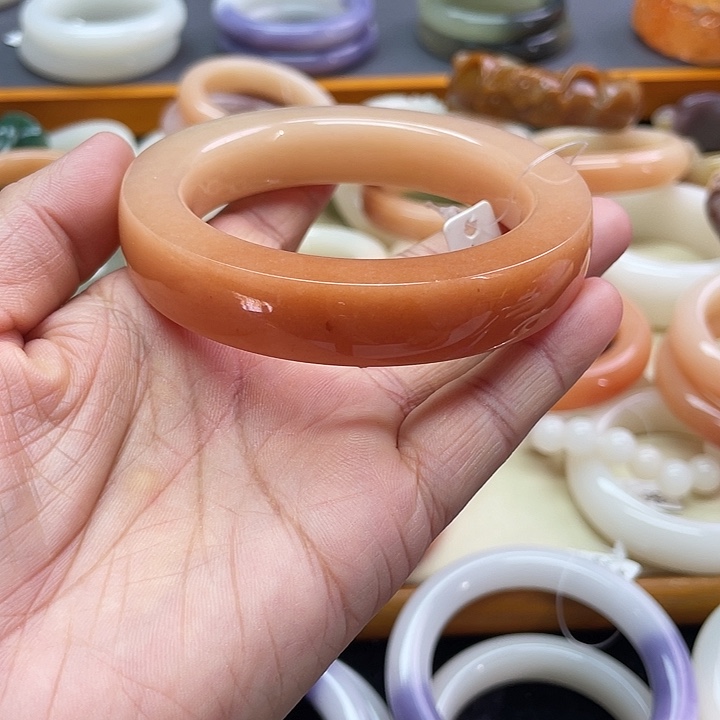 未镶嵌石英岩玉珠宝奇石颜*九