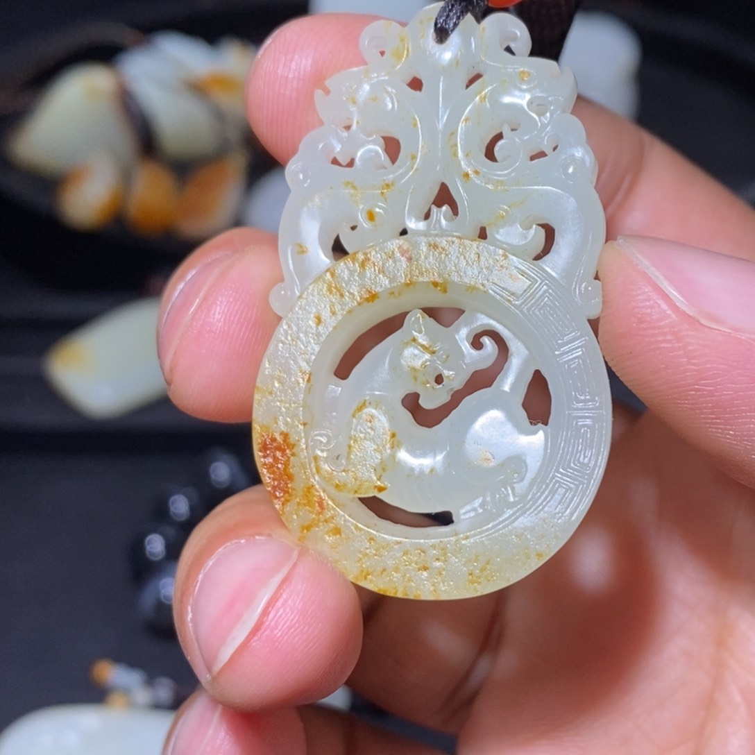 和田玉颈饰未镶嵌