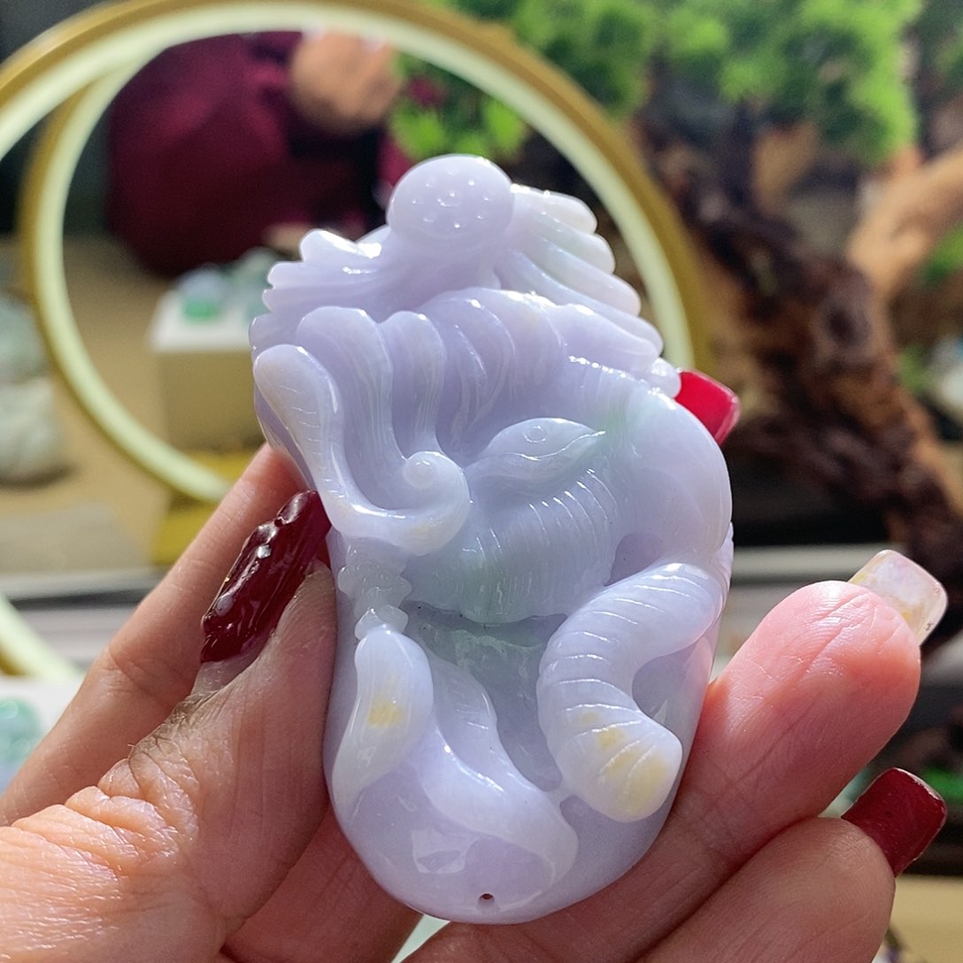 【闪购商品】翡翠颈饰未镶嵌象