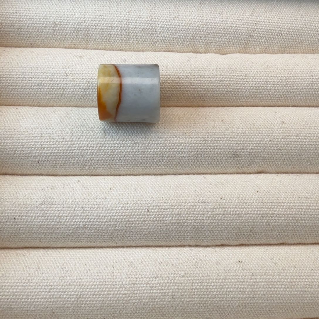 南***茶蛇纹石玉未镶嵌颈饰