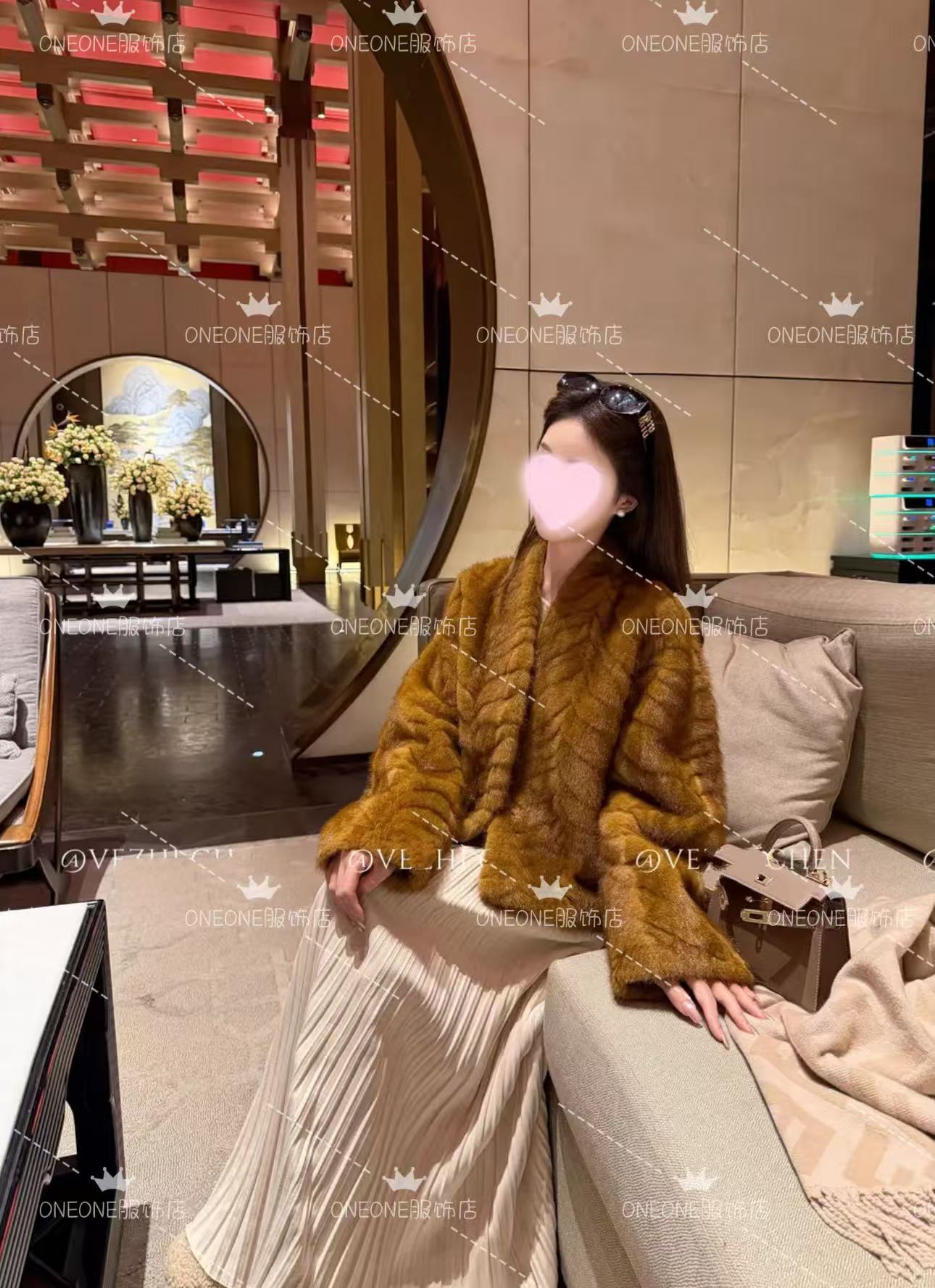 2025新款韩系轻奢气质V领环保金叶貂短款毛毛外套-97502
