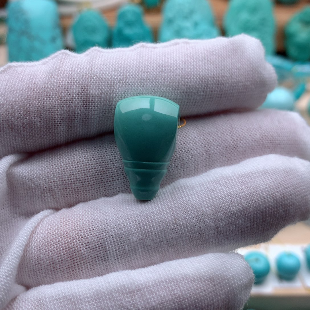 绿松石颈饰未镶嵌